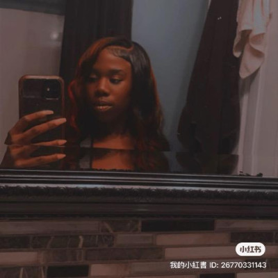 🥳Hey baby cakes available. Carplay only and pickup! Get a taste of this cake🥰