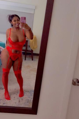 ❤💦🍫 BEAUTIFUL BOMBSHELL BLACK BARBIE🍫💦❤