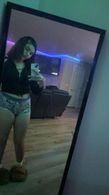 Freaky lil Selena 🙈👅